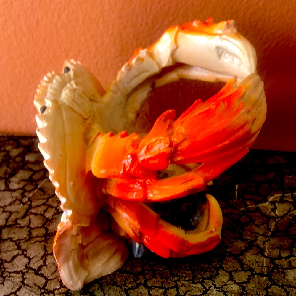 Resin Crab Bottle Holder